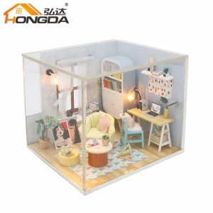 DIYの小さなドールハウス