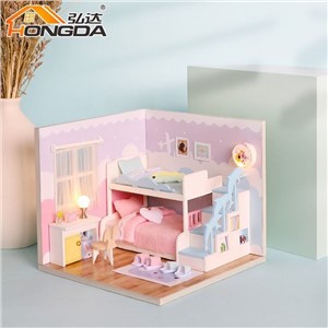 二階建ての小さな家